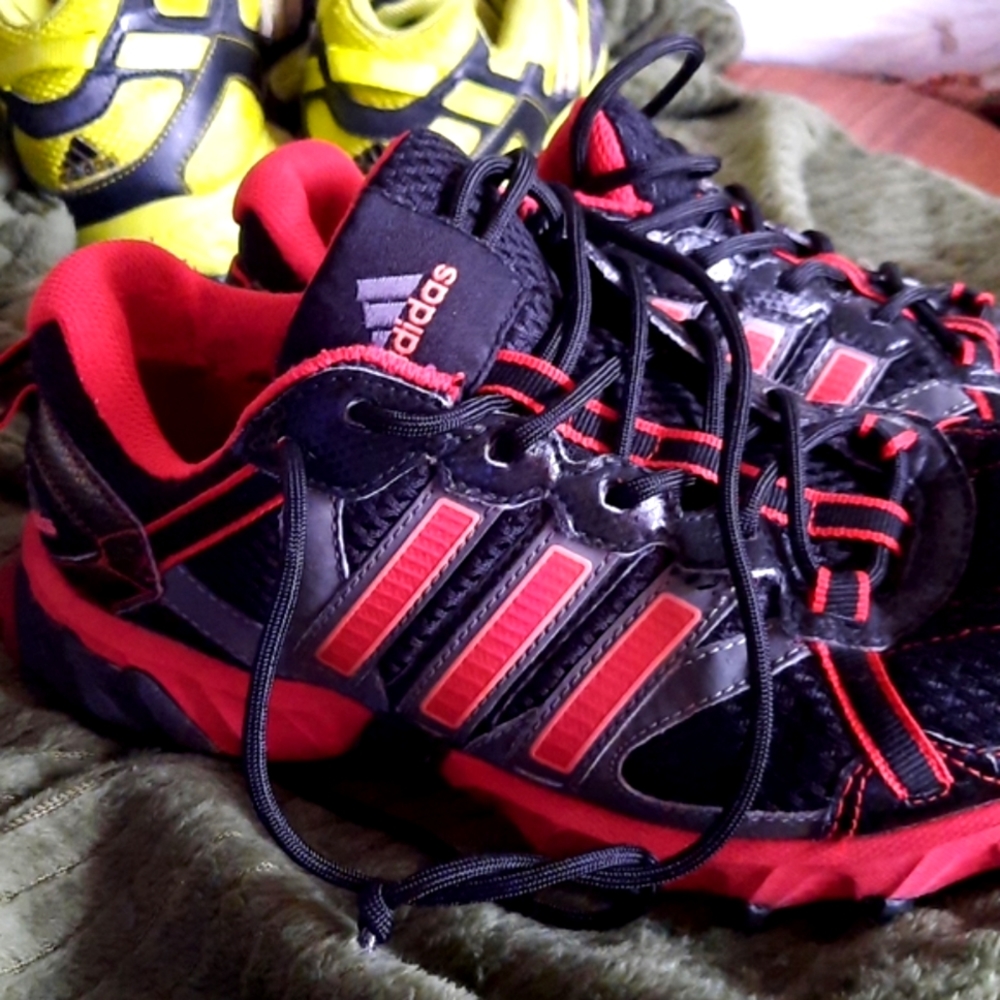 2 pair Adidas! Great Condition! Adidas running shoes Men's 9, 8.5,  comfortable!